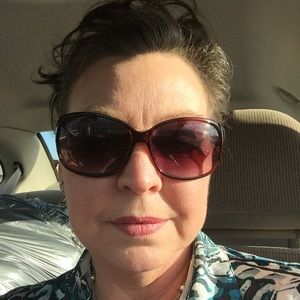 Meet your Posher, Marian